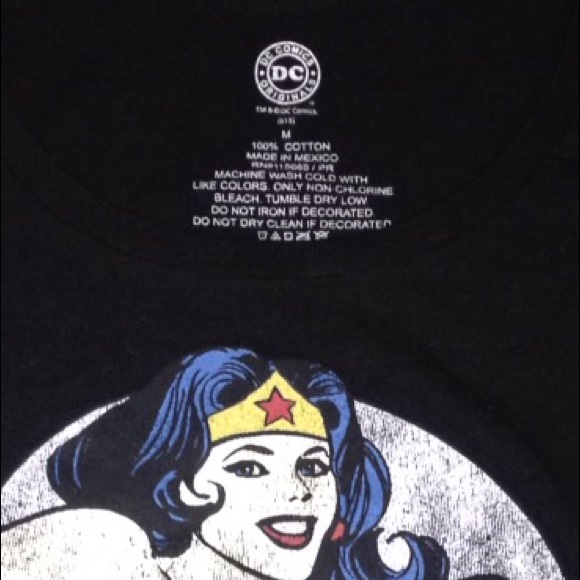 Wonder Woman tee ♥️ - Picture 2 of 2